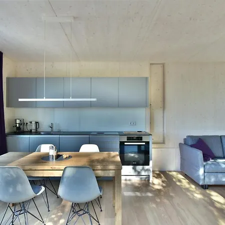 Tinyhaus Adam Дом отдыха *